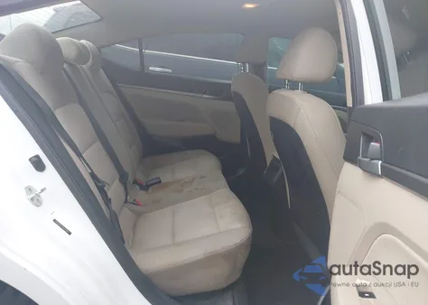 2017 Hyundai Elantra Value Edition z USA, uszkodzony, nr VIN 5NPD84LF3HH210026